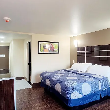 Brooklyn Broadway Hotel
